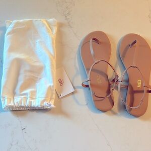 TKEES Mariana Sandal brand new, never worn. Color: Pout. Enjoy!